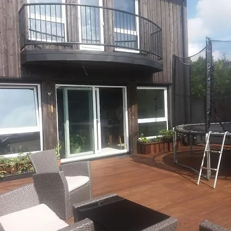 House In Fevik For Vacation, And Arendal Week Villaer