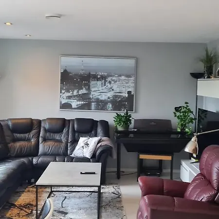 House In Fevik For Vacation, And Arendal Week Grimstad (Aust-Agder)